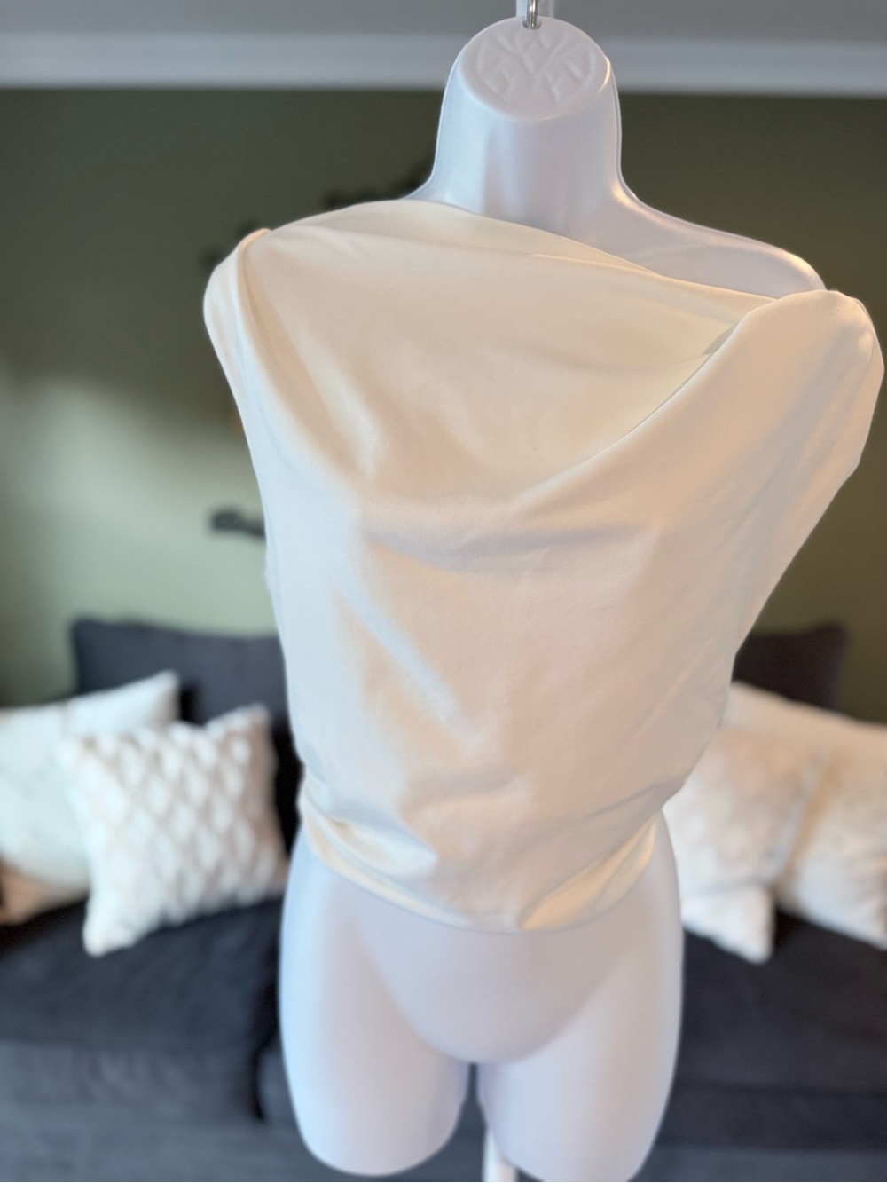 SNDYS. Cream Blouse - Minimal Chic